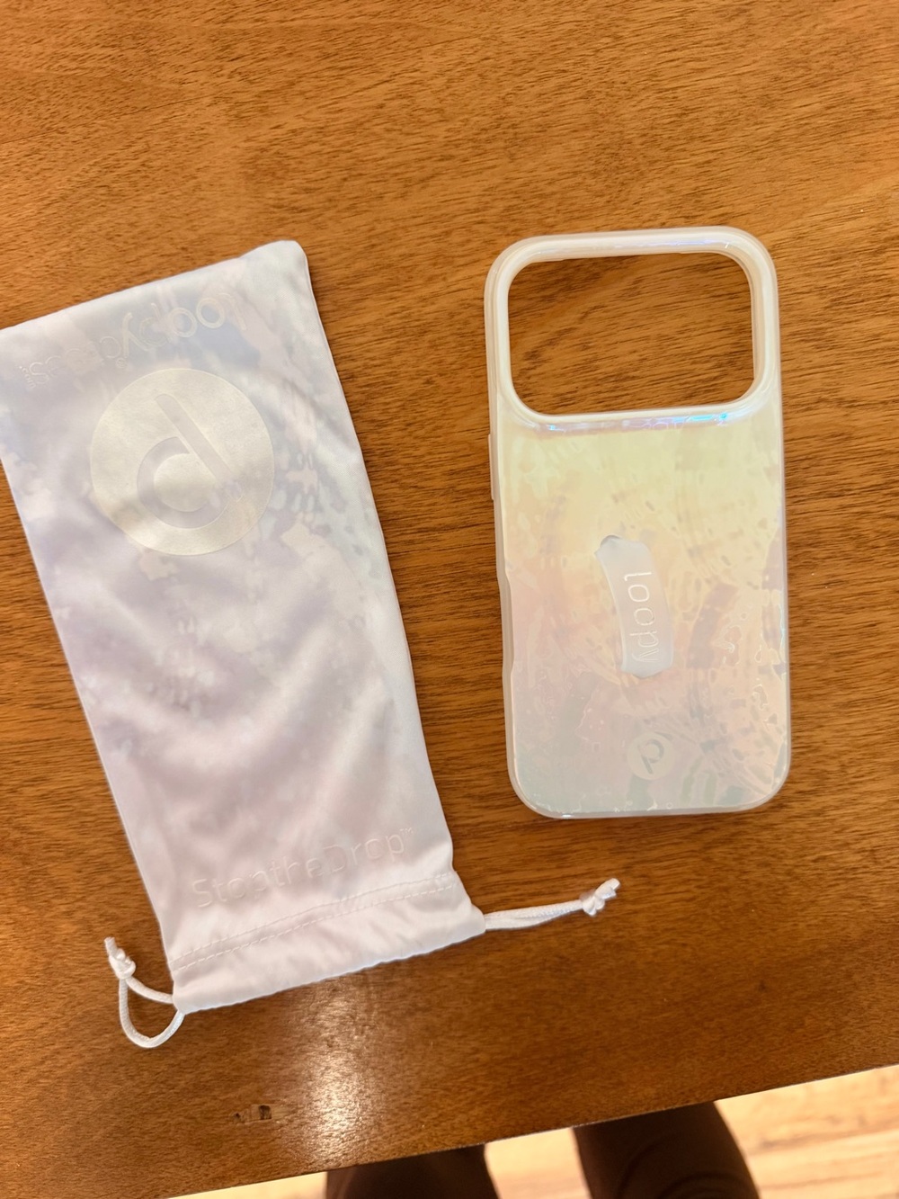 iPhone 17 PRO (not max) Loopy Case